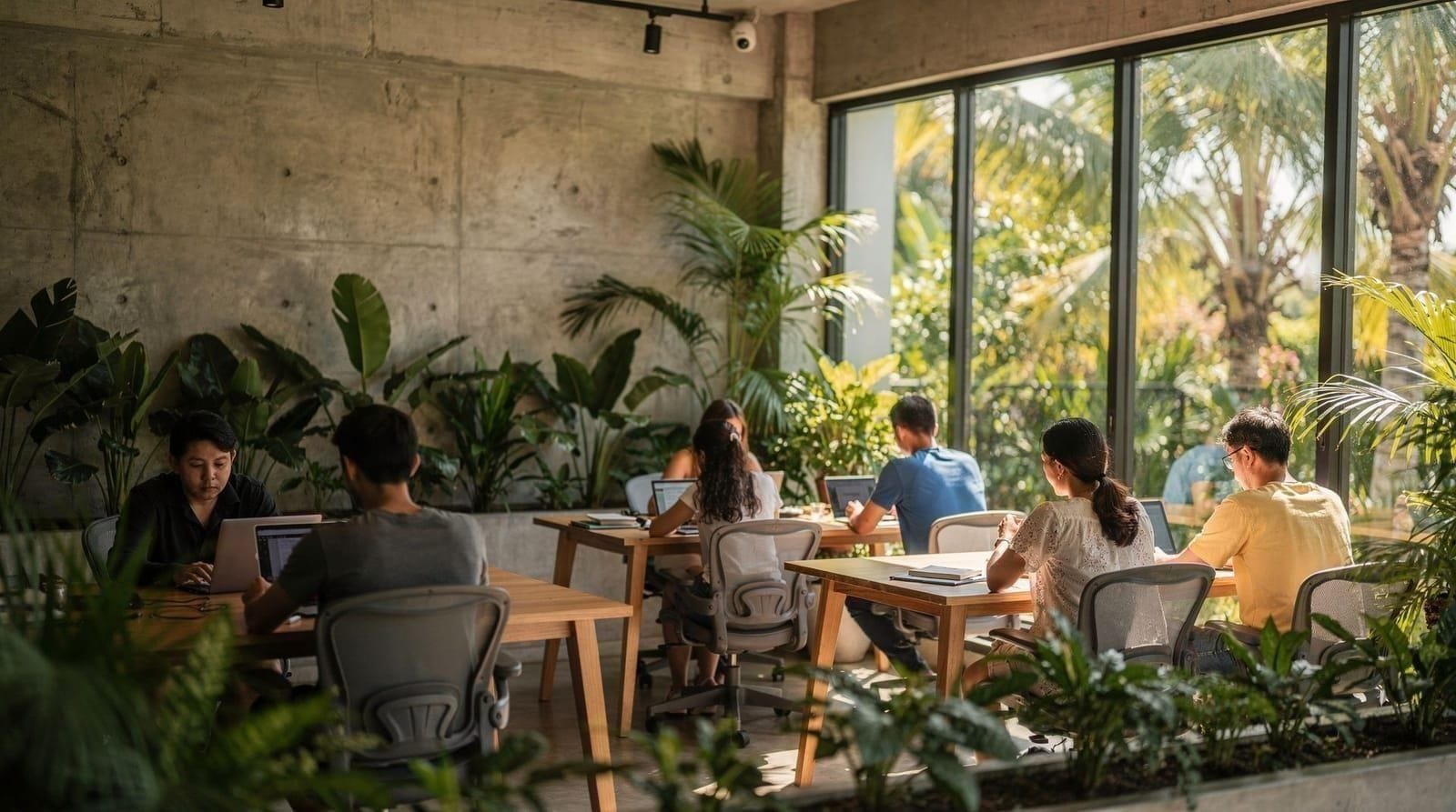 Best areas in Phuket for remote work: a neighborhood-by-neighborhood guide — Which Phuket neighborhood suits your work style? Detailed breakdown of Old Town,