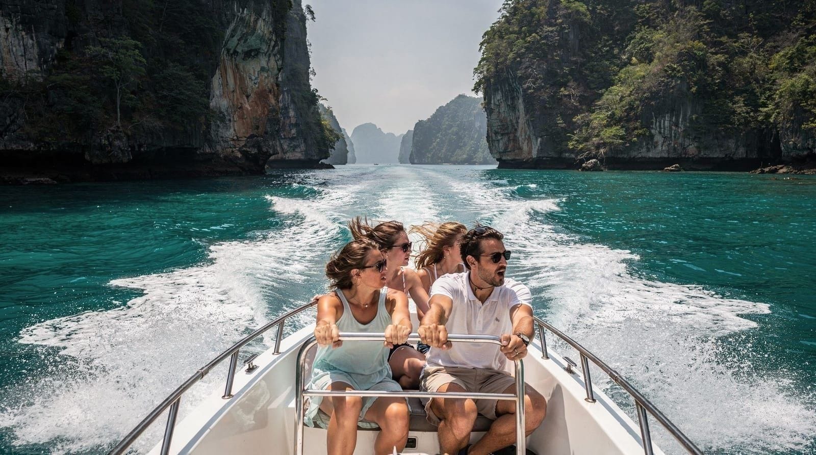 Island hopping from Phuket: best circuits, costs, and how to choose — Compare the top island hopping circuits from Phuket — Phi Phi, Coral + Racha, an