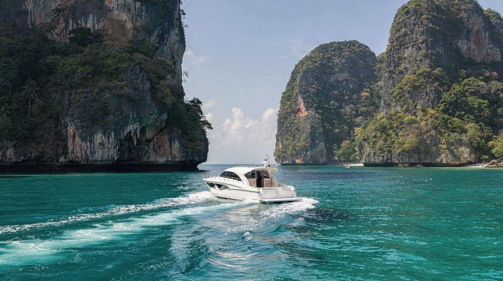 Phi Phi Islands speedboat tour