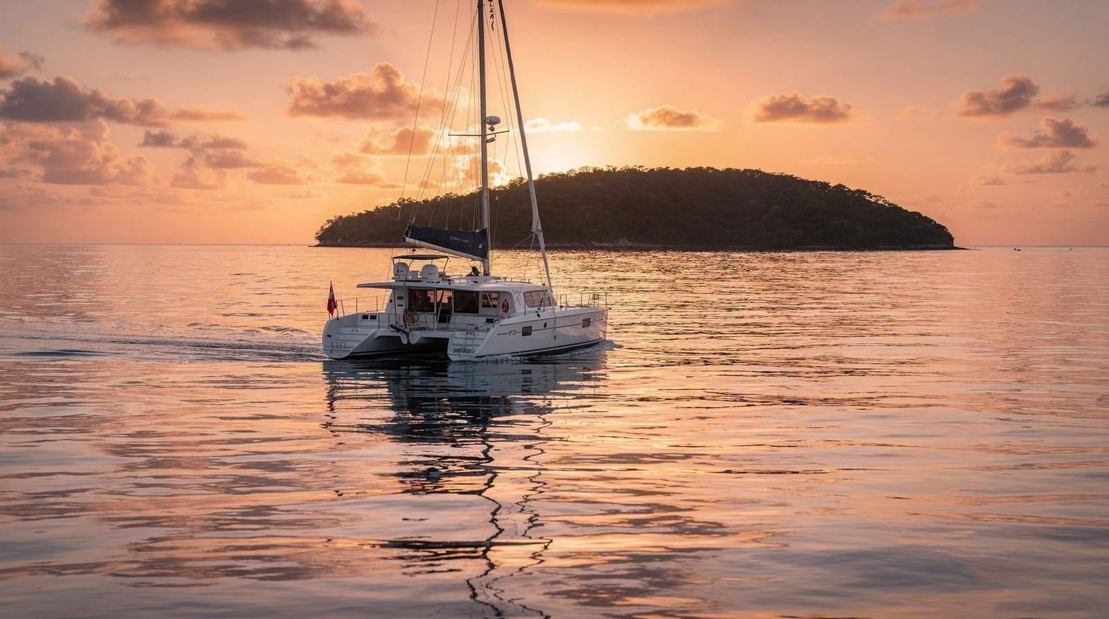 Private catamaran Coral Island sunset